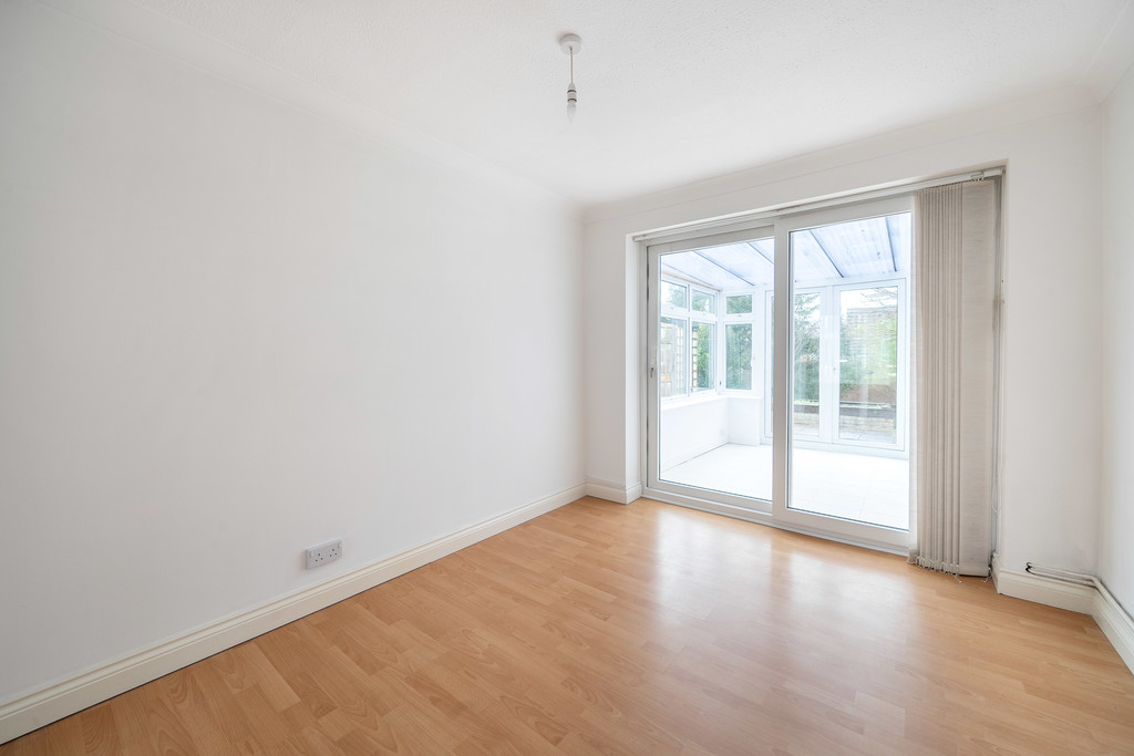 3 bed semi-detached house for sale in Nettleton Road, Cheltenham  - Property Image 5