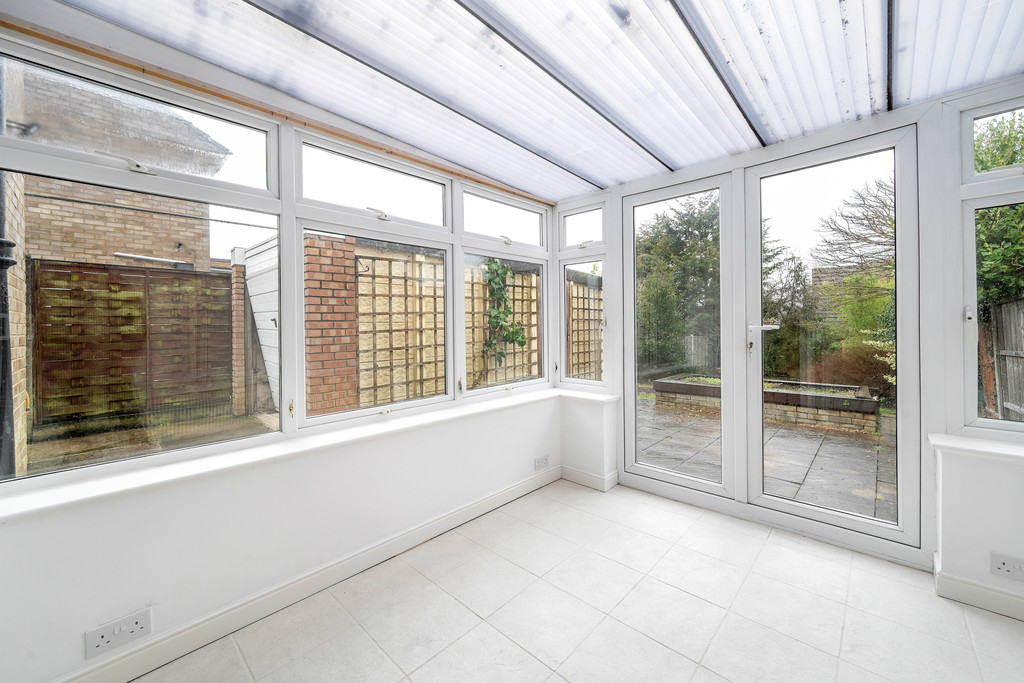 3 bed semi-detached house for sale in Nettleton Road, Cheltenham  - Property Image 6