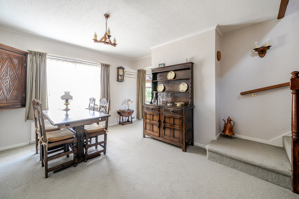 3 bed detached house for sale in Beckford Close, Tewkesbury  - Property Image 5