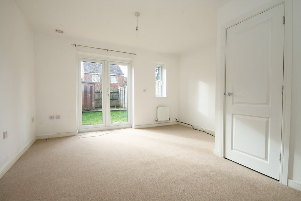 2 bed end of terrace house for sale in Mainsail Lane, Gloucester  - Property Image 3