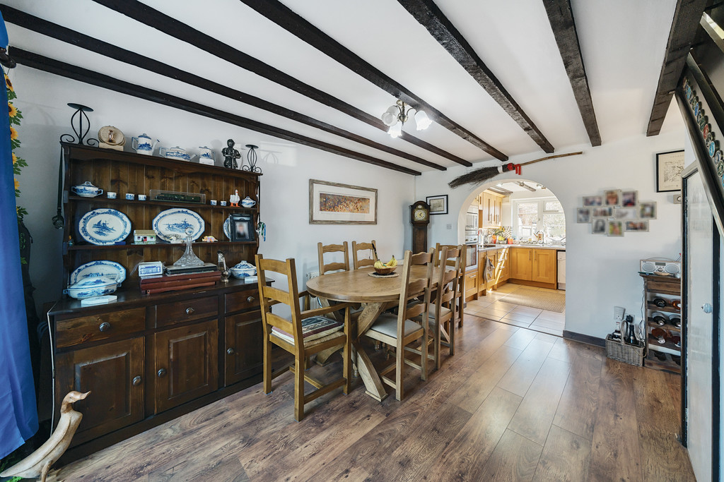 3 bed end of terrace house for sale in Walton Cardiff Cottages, Tewkesbury  - Property Image 3