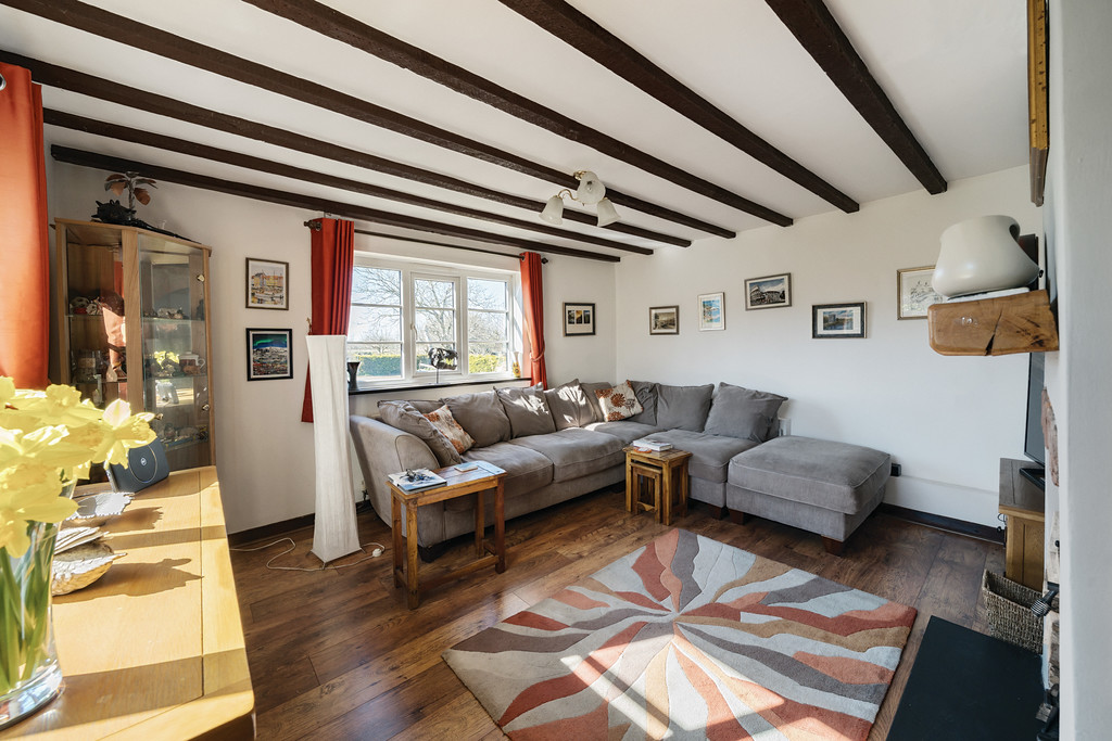 3 bed end of terrace house for sale in Walton Cardiff Cottages, Tewkesbury  - Property Image 4