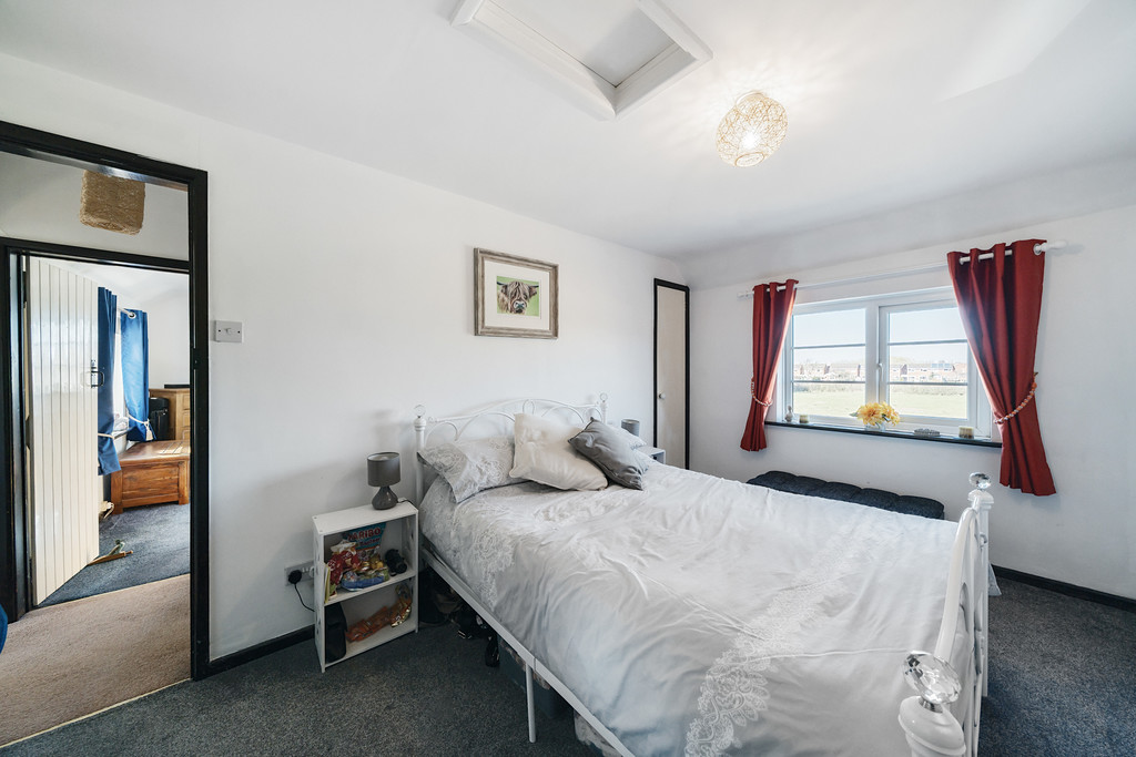3 bed end of terrace house for sale in Walton Cardiff Cottages, Tewkesbury  - Property Image 8