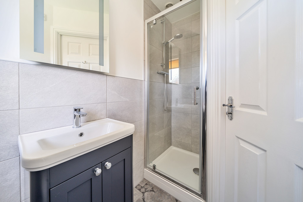 4 bed detached house to rent in Galileo Gardens, Cheltenham  - Property Image 9