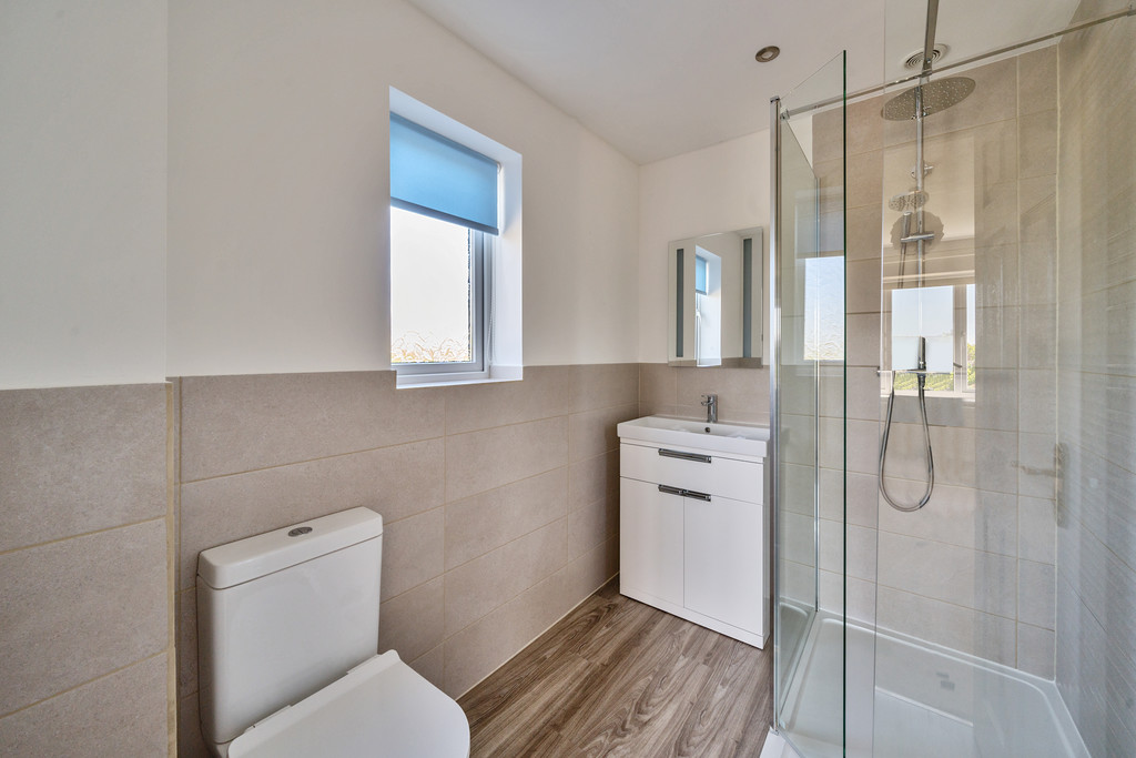 4 bed detached house to rent in Galileo Gardens, Cheltenham  - Property Image 11