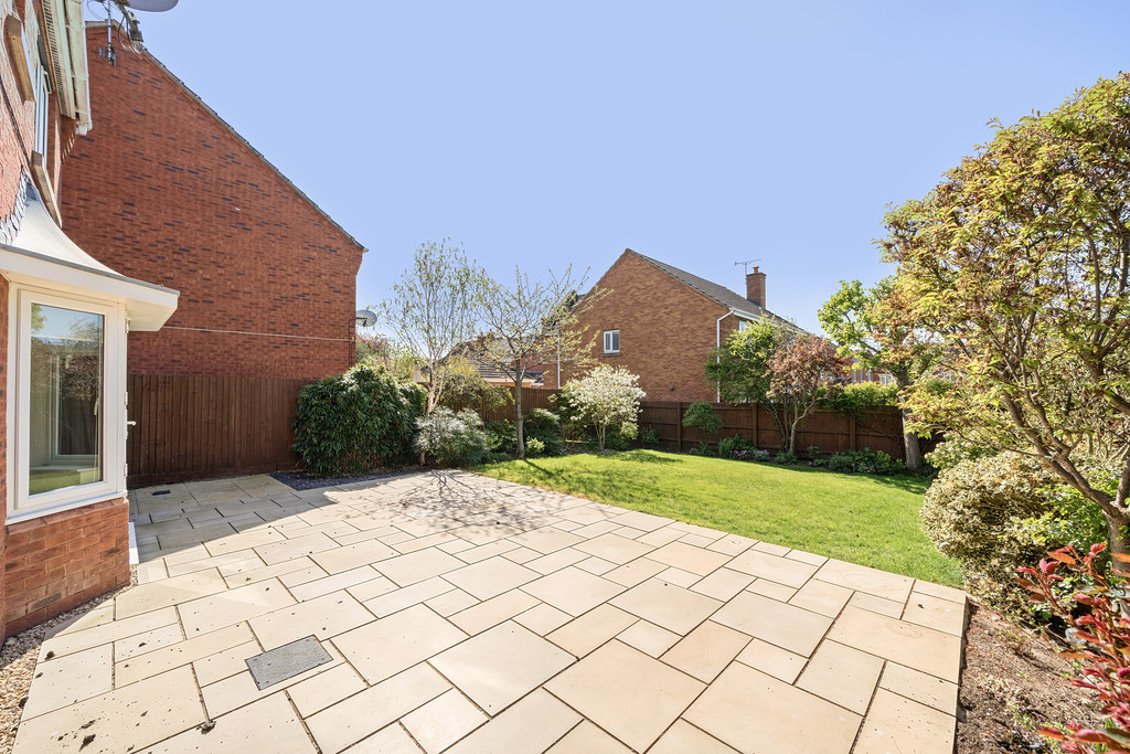 4 bed detached house to rent in Galileo Gardens, Cheltenham  - Property Image 17