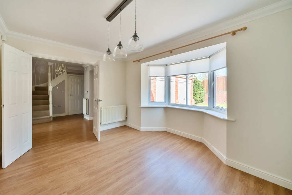 4 bed detached house to rent in Galileo Gardens, Cheltenham  - Property Image 5