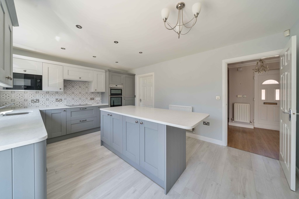4 bed detached house to rent in Galileo Gardens, Cheltenham  - Property Image 6