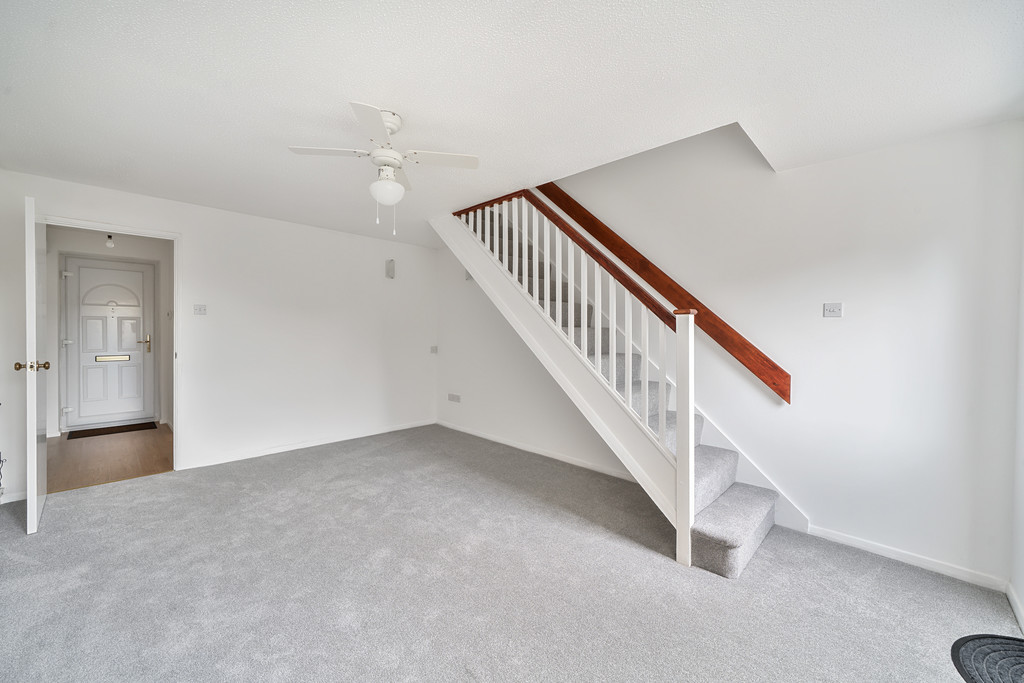 2 bed terraced house for sale in Hawthorn Way, Tewkesbury  - Property Image 3