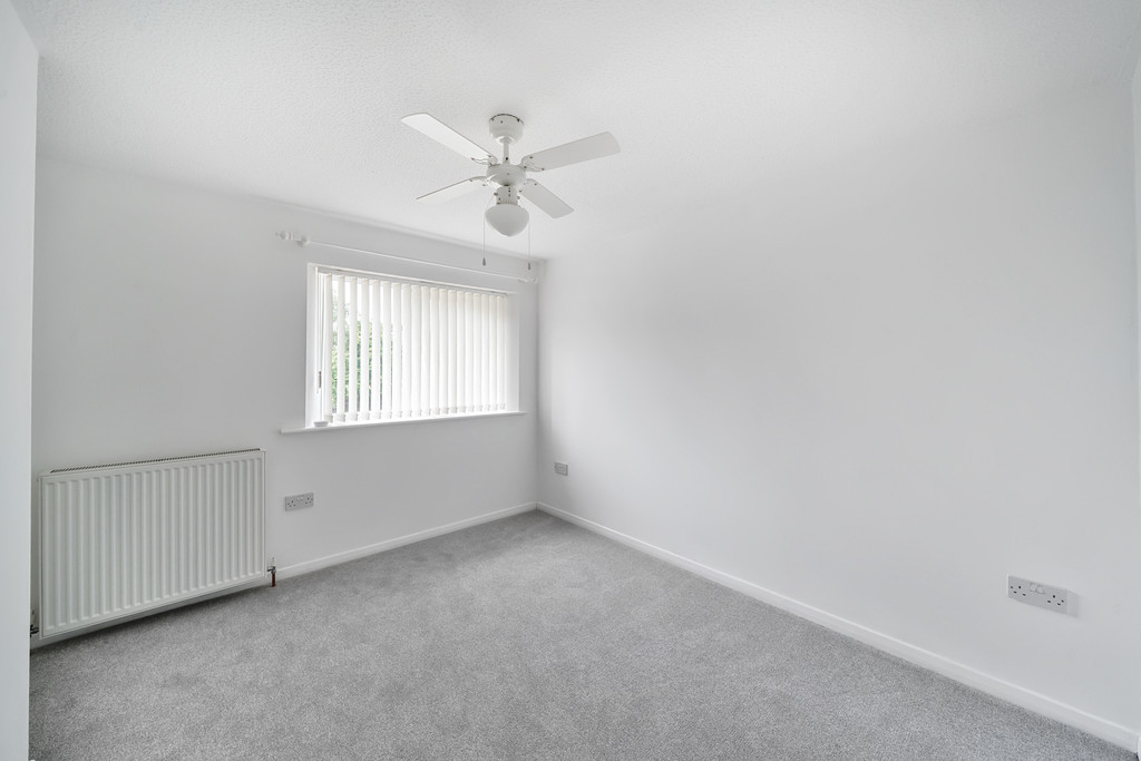 2 bed terraced house for sale in Hawthorn Way, Tewkesbury  - Property Image 5