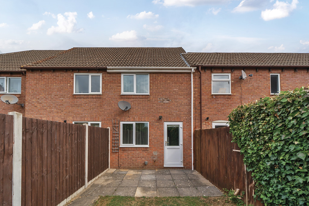 2 bed terraced house for sale in Hawthorn Way, Tewkesbury  - Property Image 9