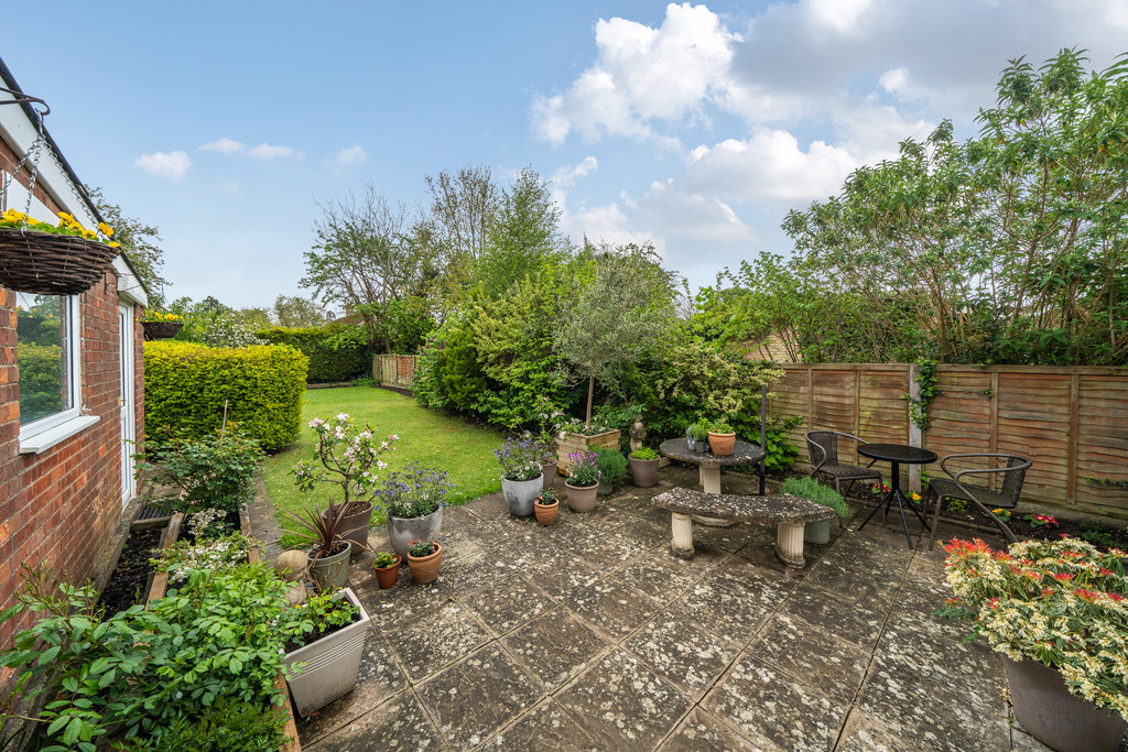 2 bed semi-detached bungalow for sale in Rivelands Road, Cheltenham  - Property Image 12