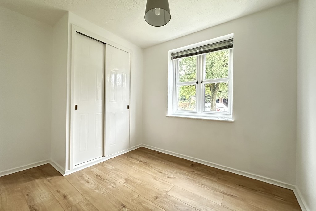1 bed ground floor flat for sale in Wisteria Way, Gloucester  - Property Image 5