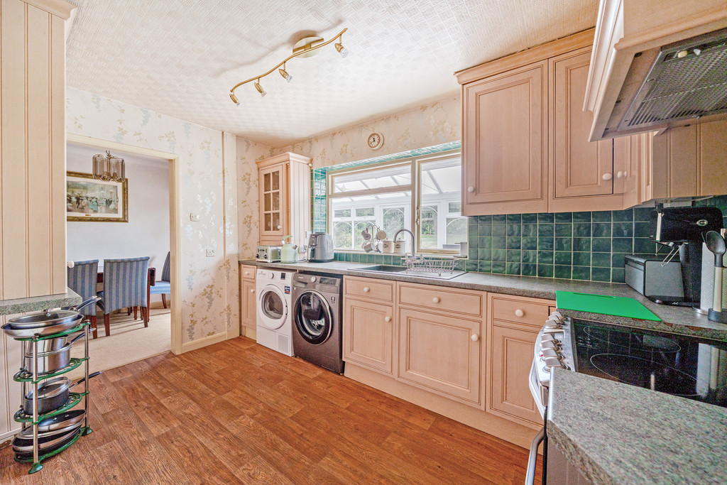 3 bed detached bungalow for sale, Tewkesbury  - Property Image 7