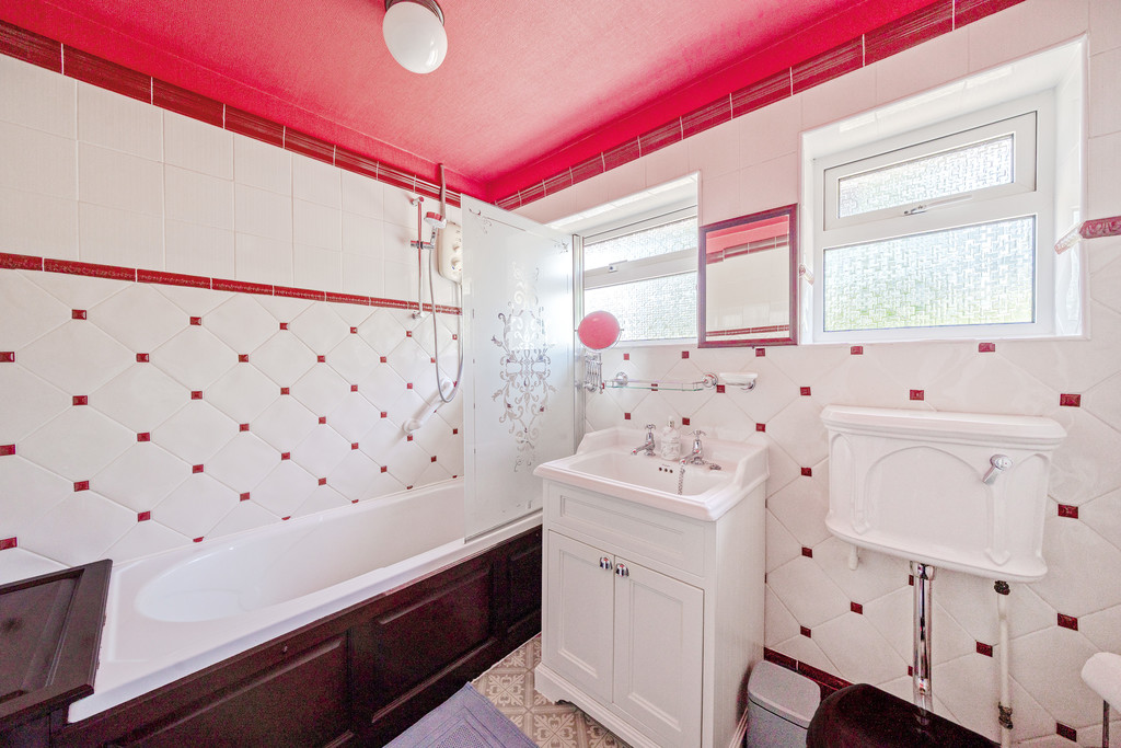3 bed detached bungalow for sale, Tewkesbury  - Property Image 13