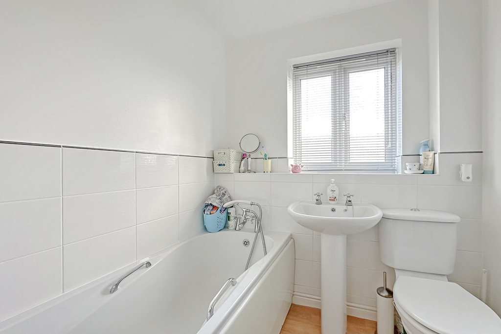 3 bed detached house for sale in Davey Walk, Tewkesbury  - Property Image 10