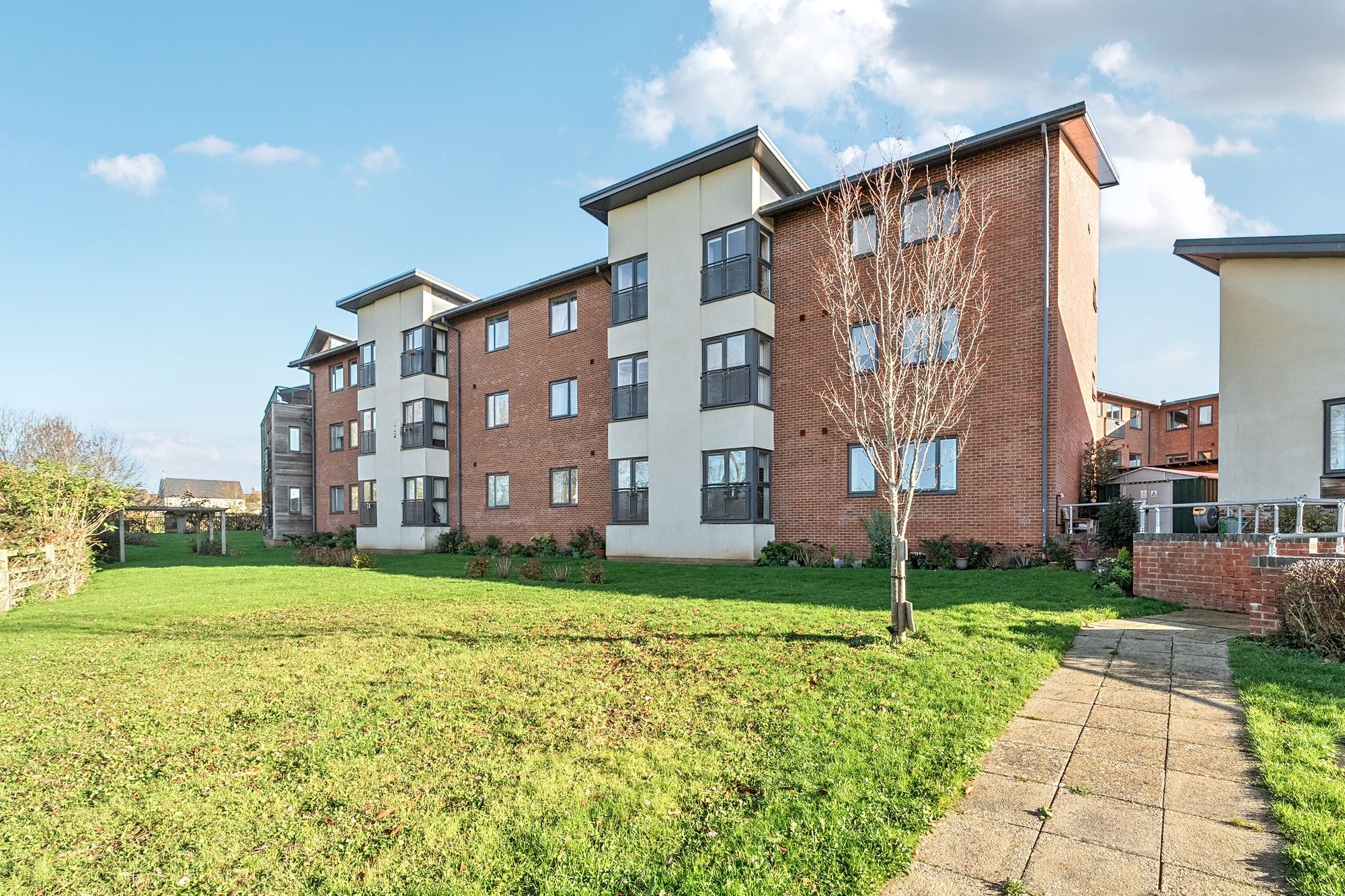 2 bed retirement property for sale in Trafalgar Road, Marina Court Trafalgar Road, GL20 - Property Image 1