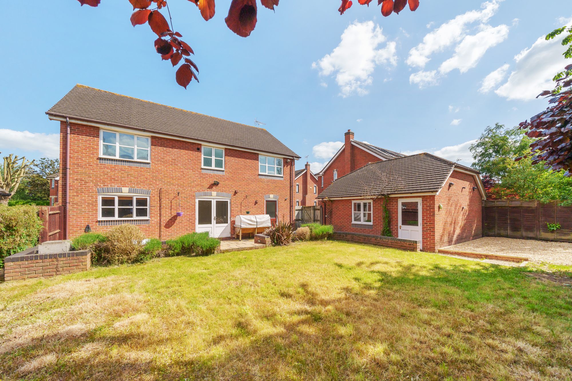 4 bed detached house to rent in Ribston Mews | Off Stroud Road 3