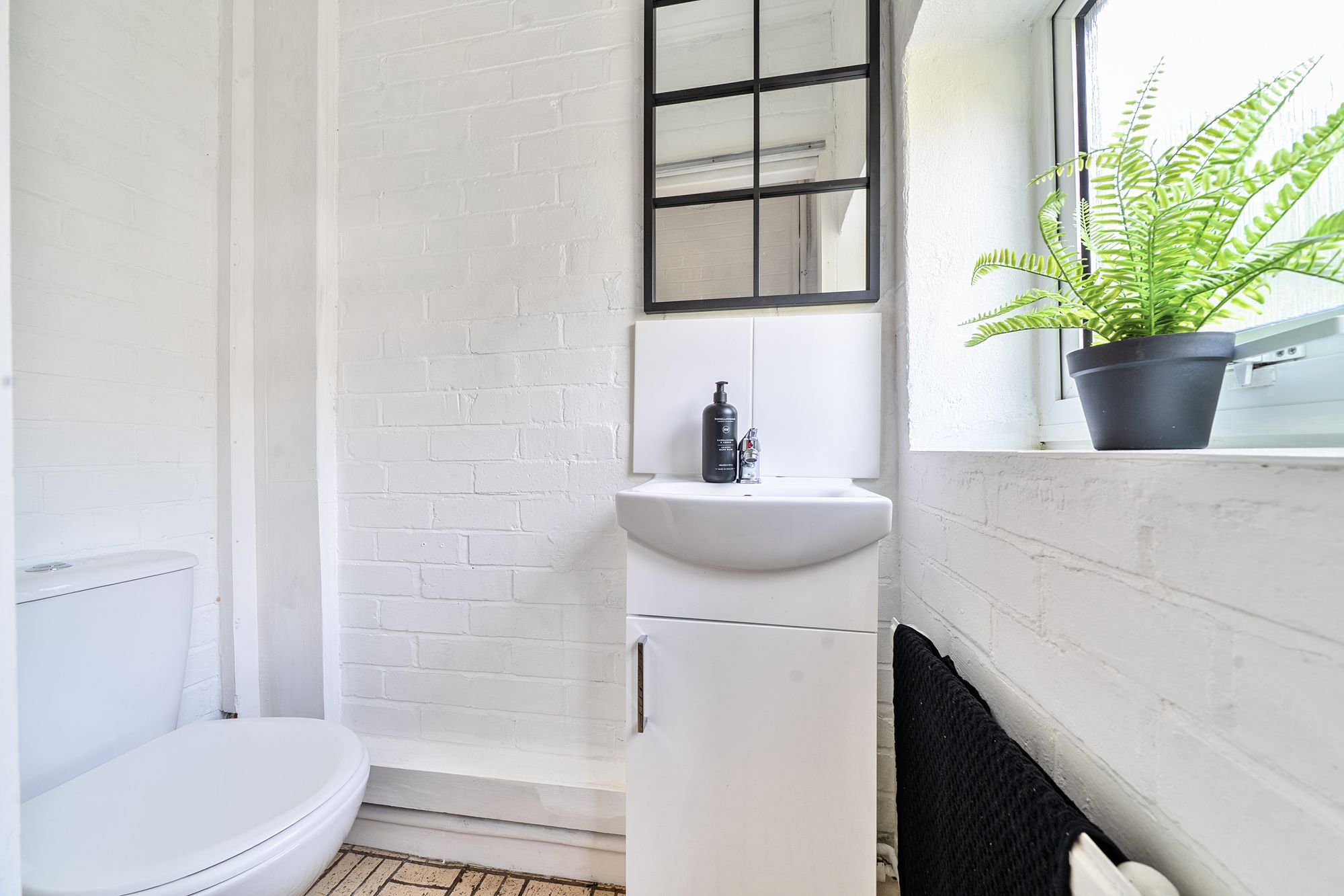 3 bed detached bungalow for sale in The Coppice | Newtown | Tewkesbury  - Property Image 10