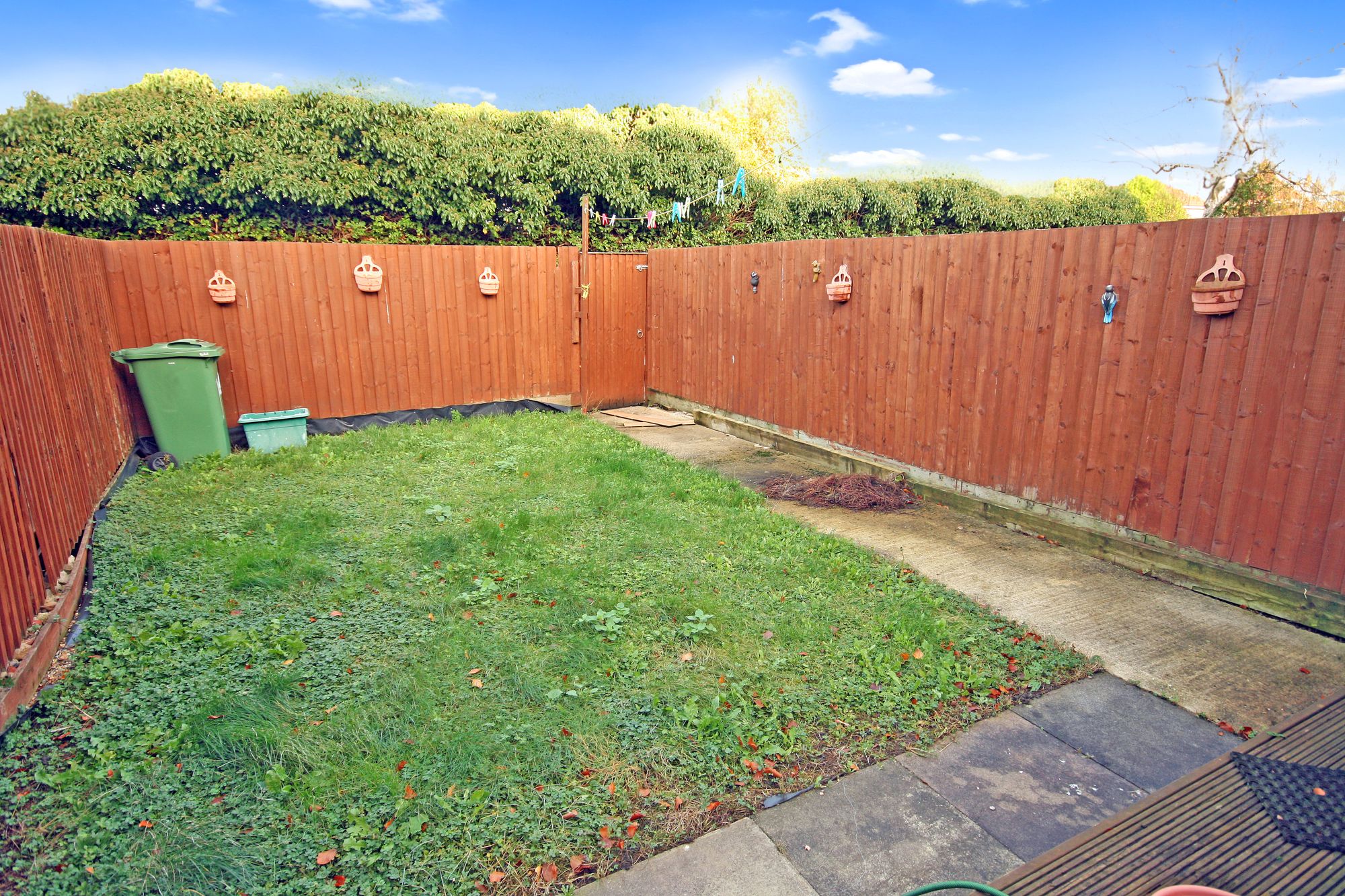 3 bed mid-terraced house to rent in Denmark Road, Gloucester, GL1 10