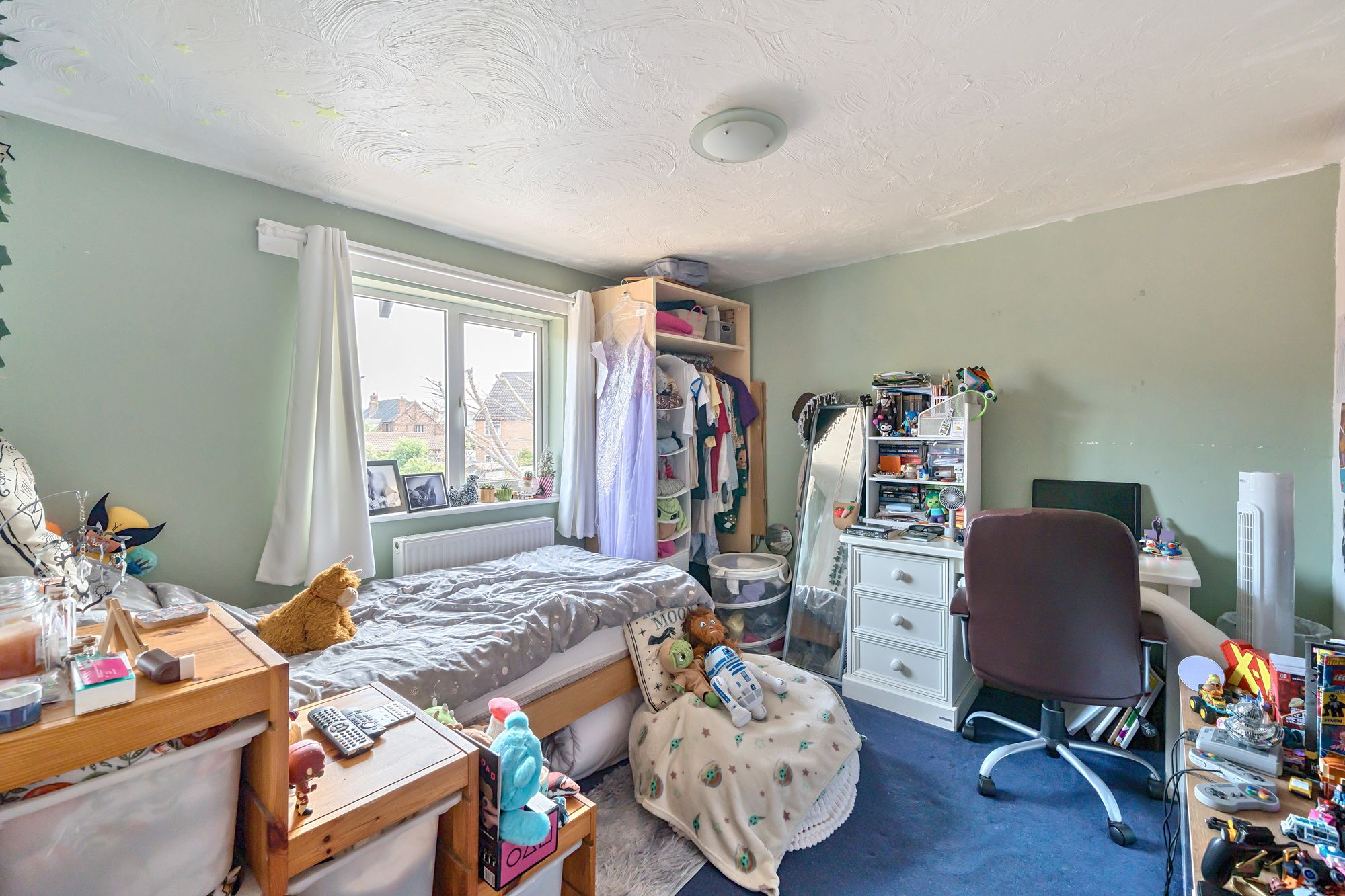3 bed terraced house for sale in The Highgrove, Bishops Cleeve, GL52  - Property Image 9