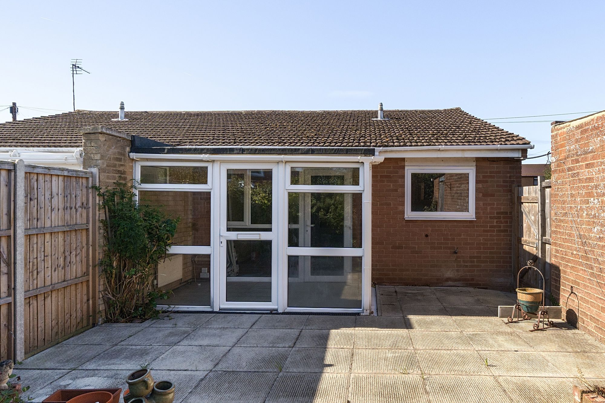 2 bed semi-detached bungalow for sale in Blenheim Drive, Bredon, GL20  - Property Image 4
