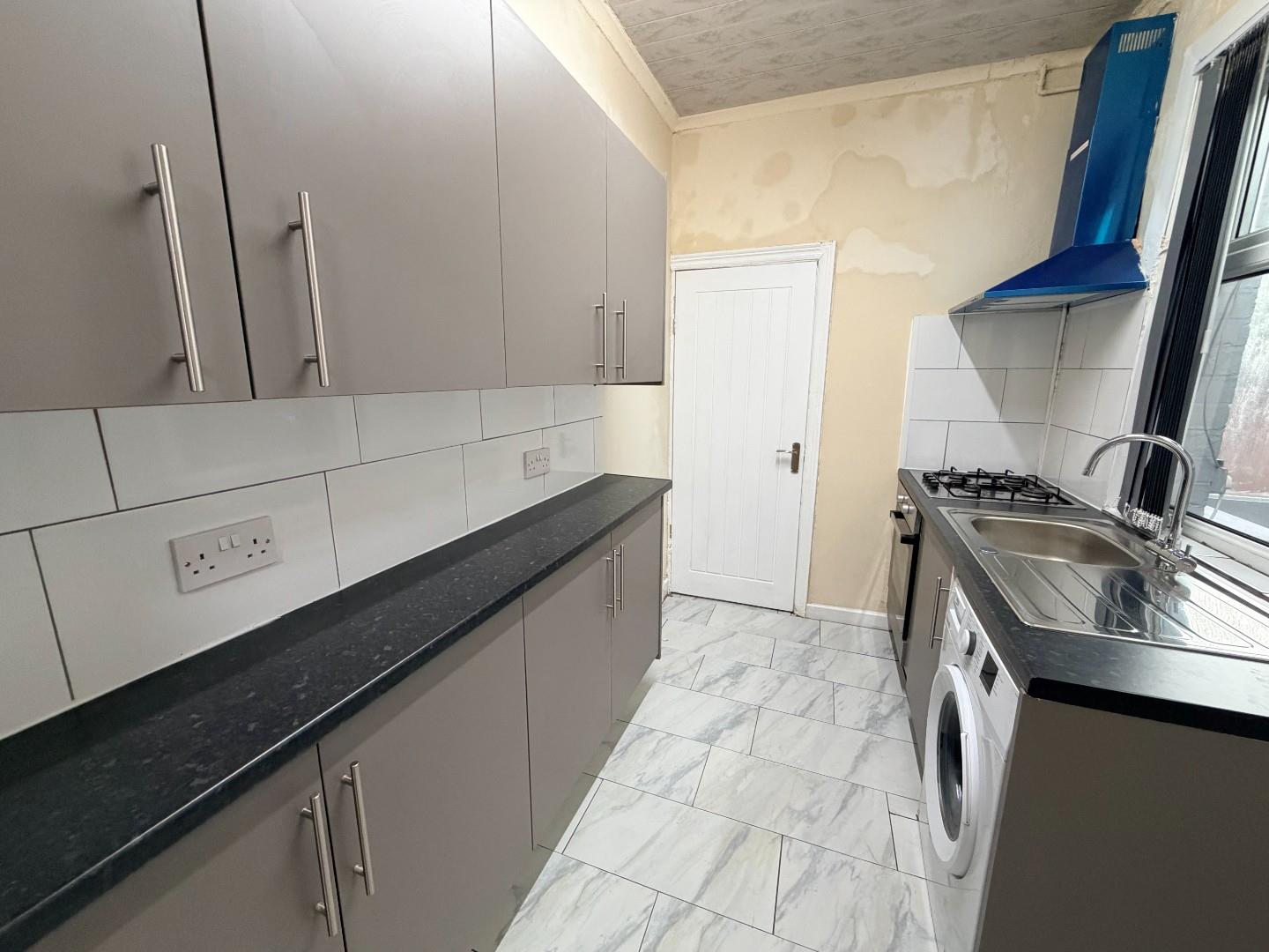 3 bed house to rent in Hollis Road, Coventry 3