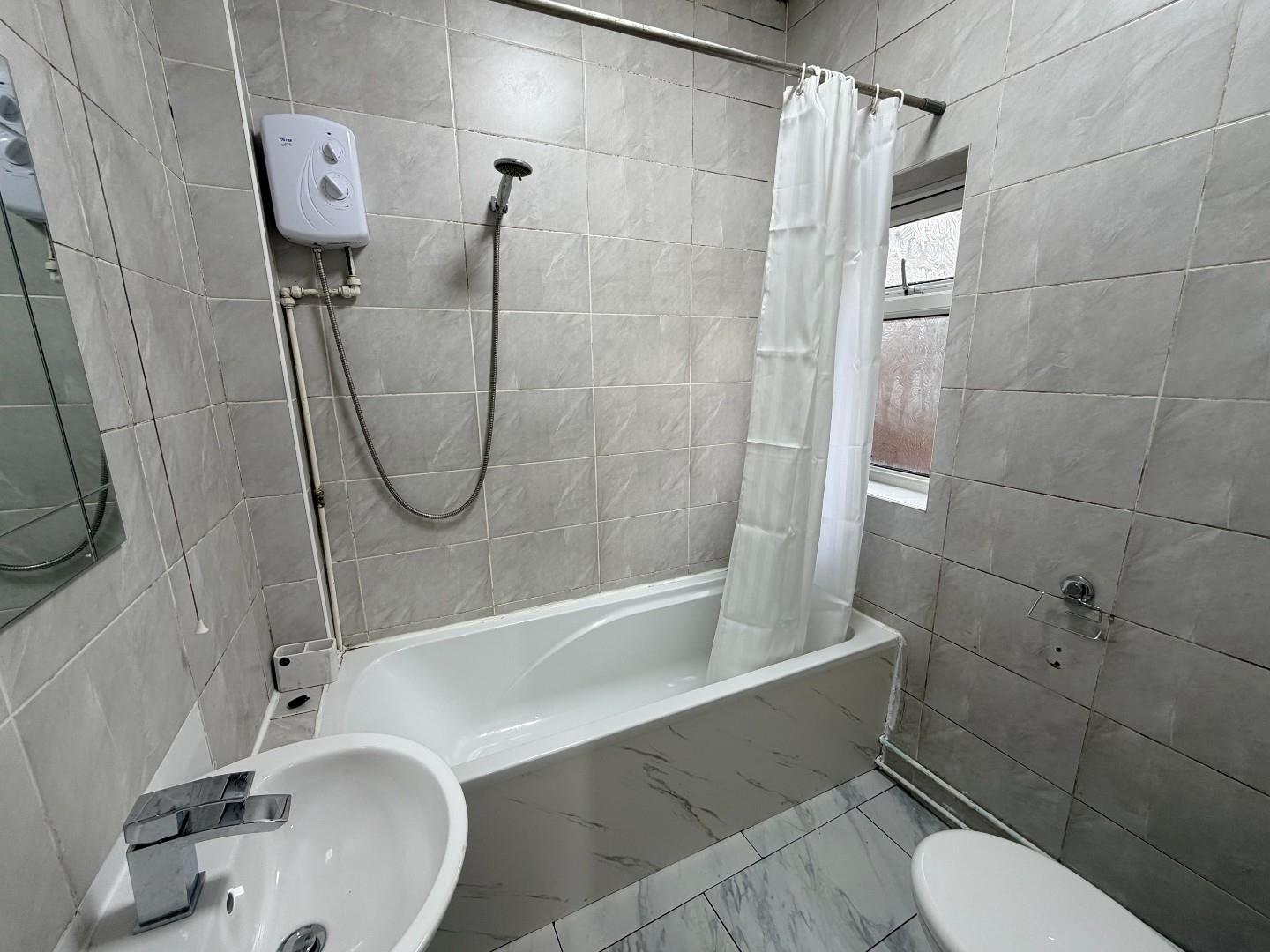 3 bed house to rent in Hollis Road, Coventry  - Property Image 6