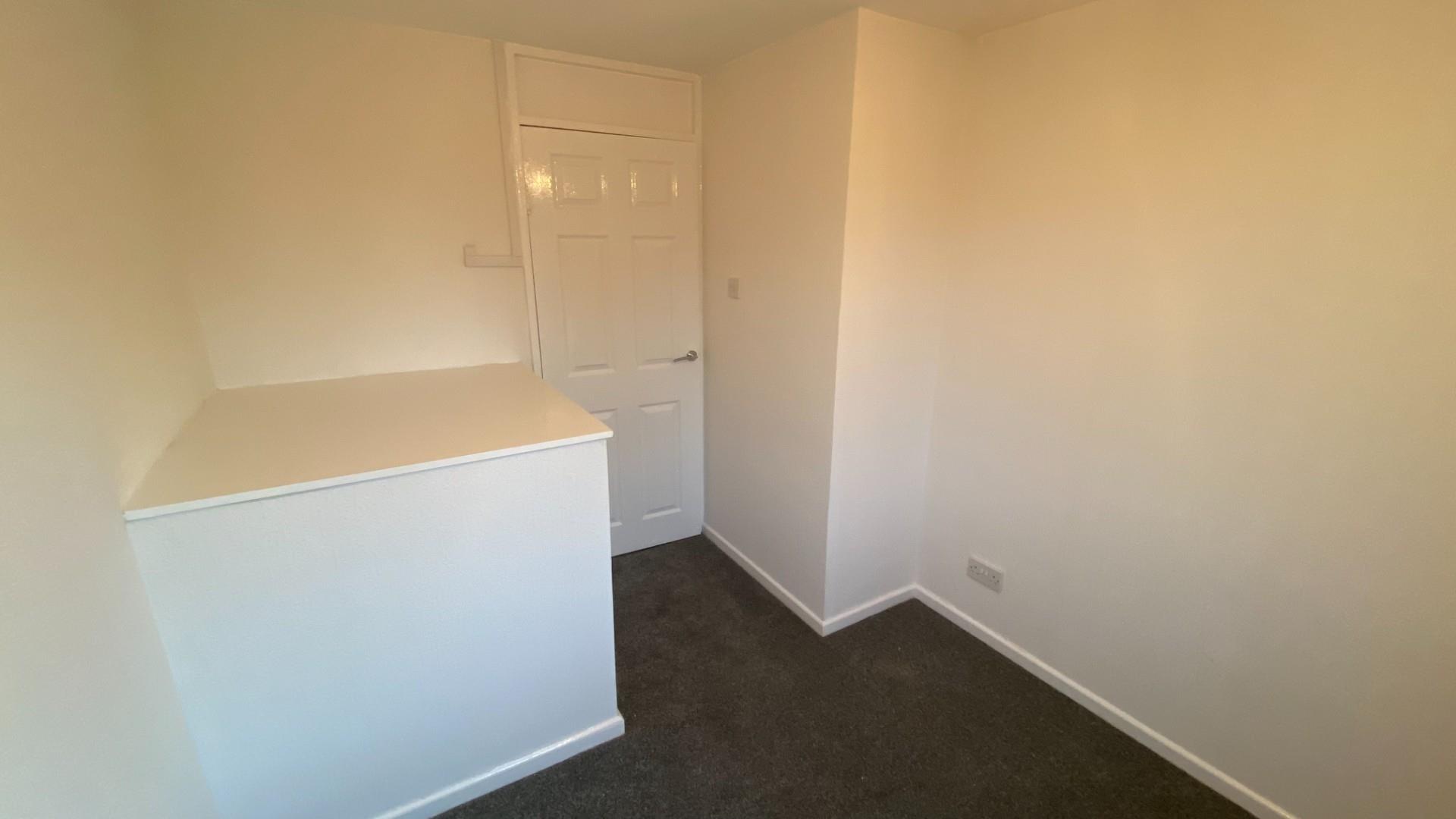 3 bed end of terrace house to rent in Princethorpe Way, Coventry 9