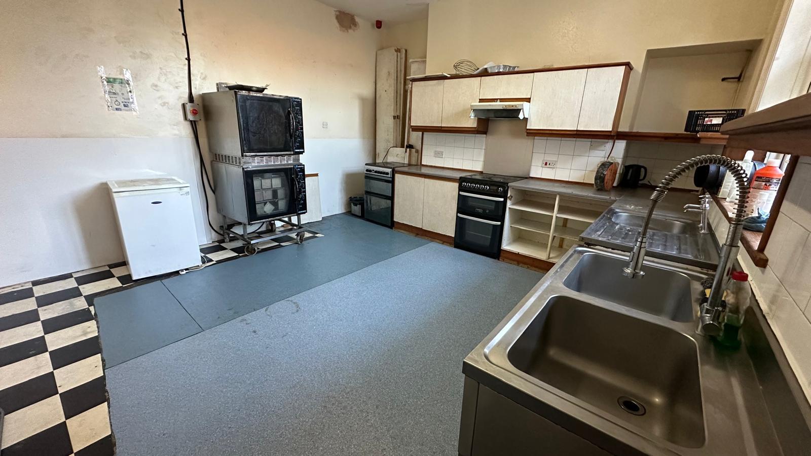 Takeaway to rent in Foleshill Road, Coventry  - Property Image 3