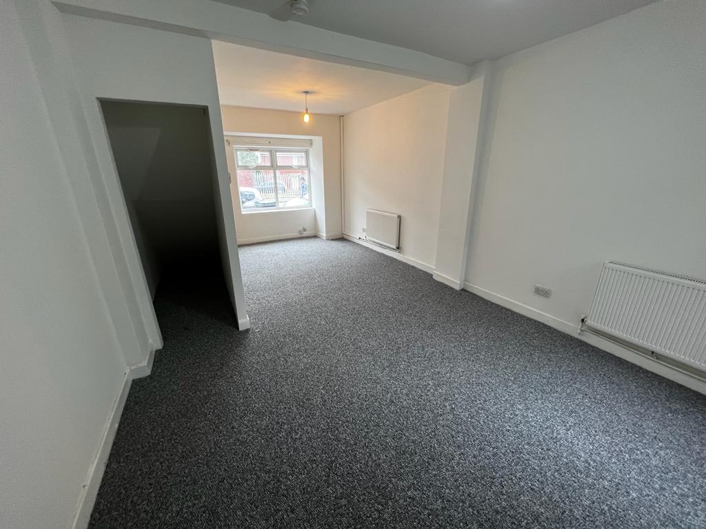 4 bed terraced house to rent in Humber Road, Coventry  - Property Image 3