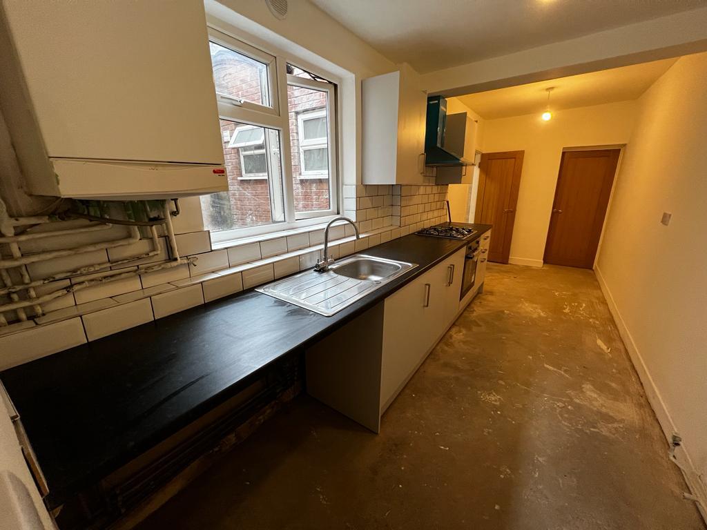 4 bed terraced house to rent in Humber Road, Coventry  - Property Image 4