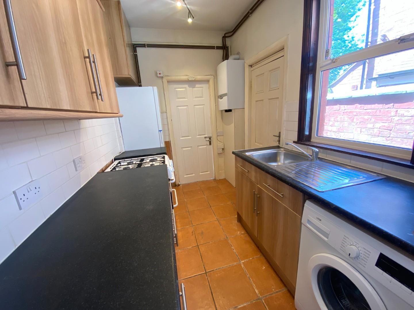 4 bed terraced house to rent in Northfield Road, Coventry  - Property Image 2