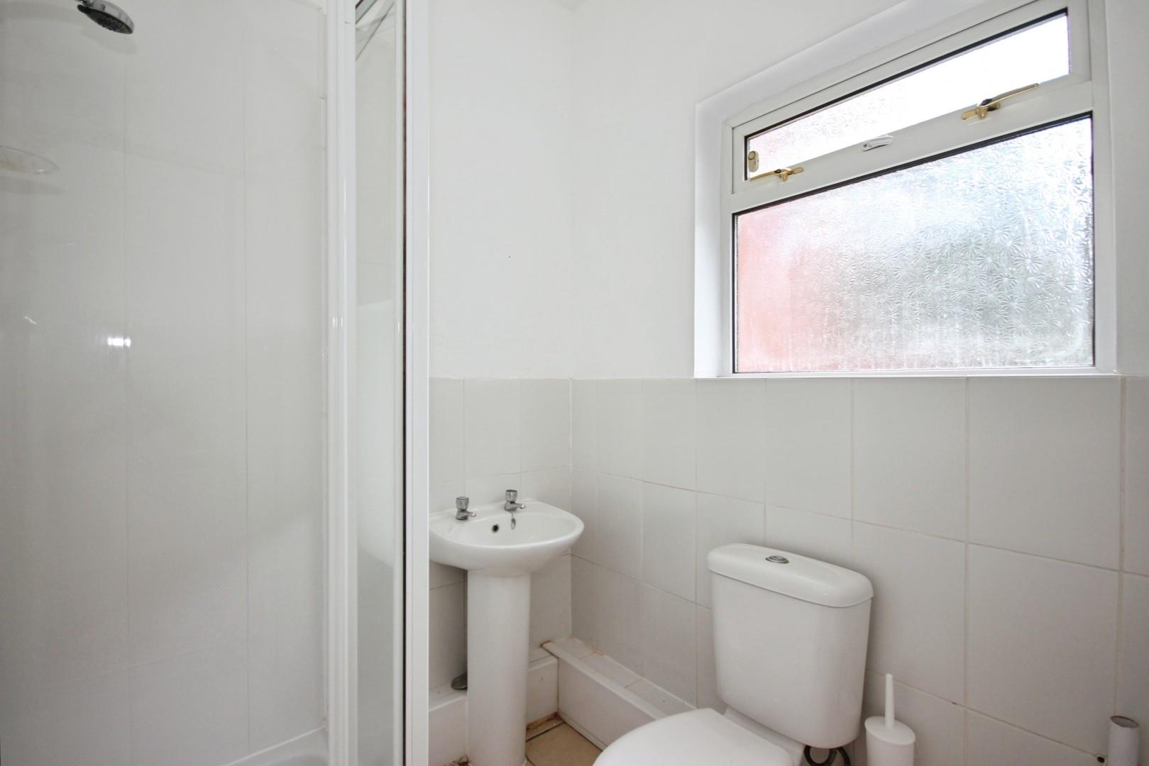 4 bed terraced house to rent in Northfield Road, Coventry 2