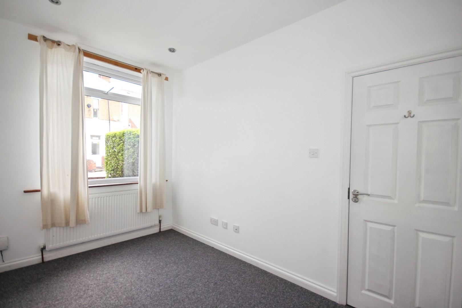 4 bed terraced house to rent in Northfield Road, Coventry 6