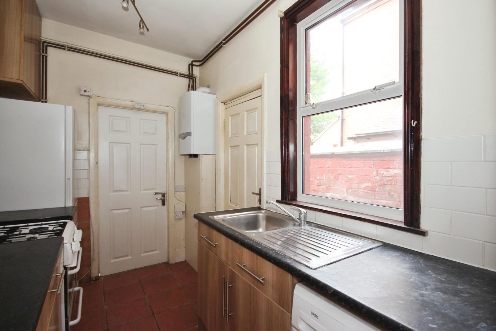 4 bed terraced house to rent in Northfield Road, Coventry 9