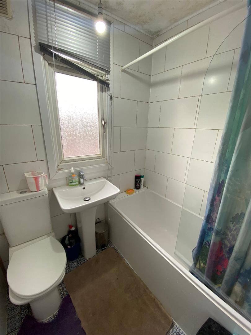 3 bed terraced house for sale in Kenpas Highway, Coventry  - Property Image 10