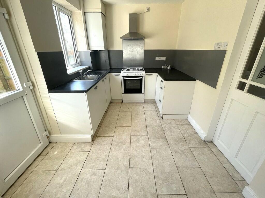 3 bed terraced house to rent in Bulwer Road, Coventry 4