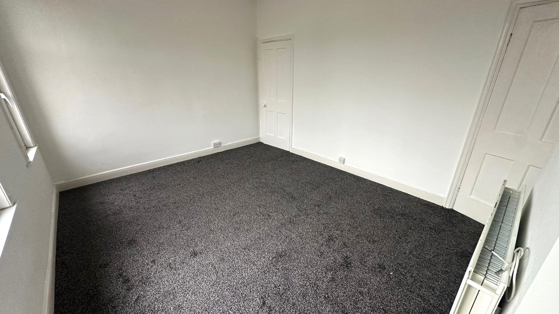 3 bed semi-detached house to rent in Grange Road, Longford 5