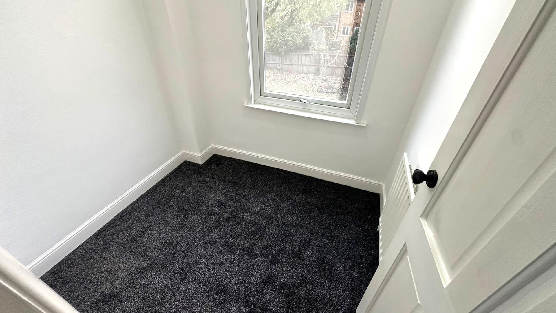 3 bed semi-detached house to rent in Grange Road, Longford 9