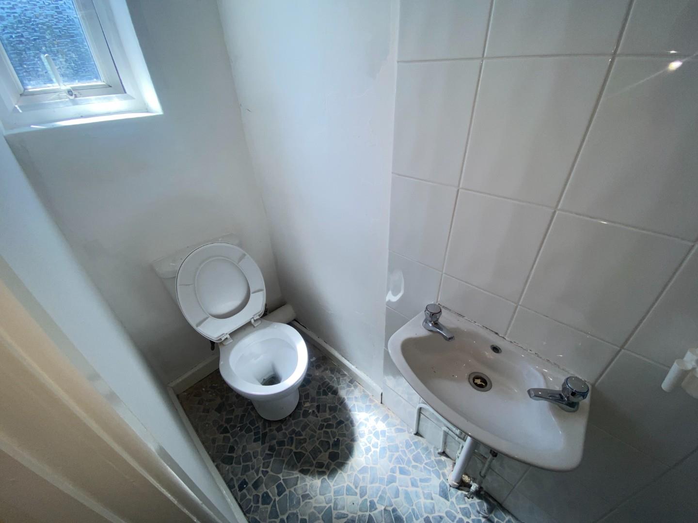 6 bed block of apartments for sale in Old Church Road, Coventry 23