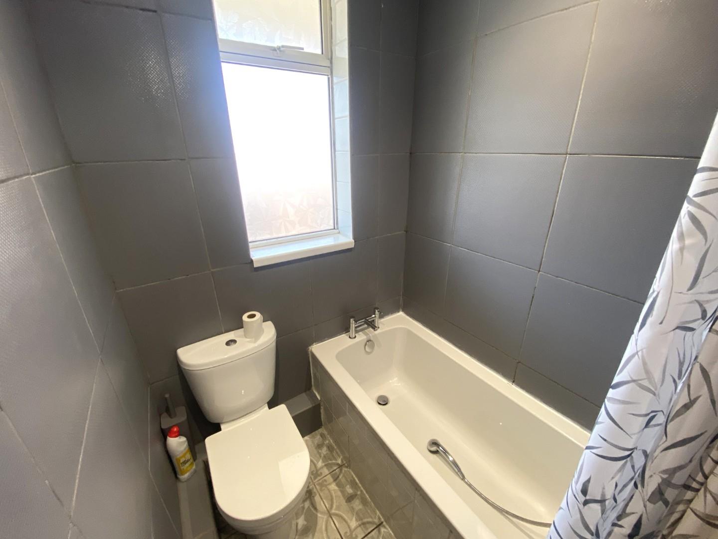 1 bed flat for sale in Quinton Parade, Coventry  - Property Image 5