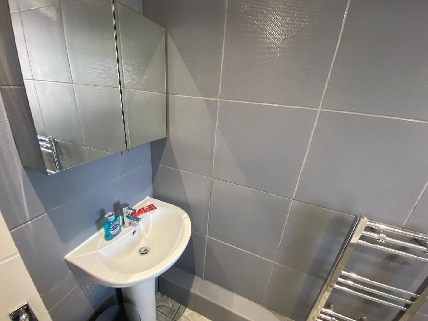 1 bed flat for sale in Quinton Parade, Coventry  - Property Image 6