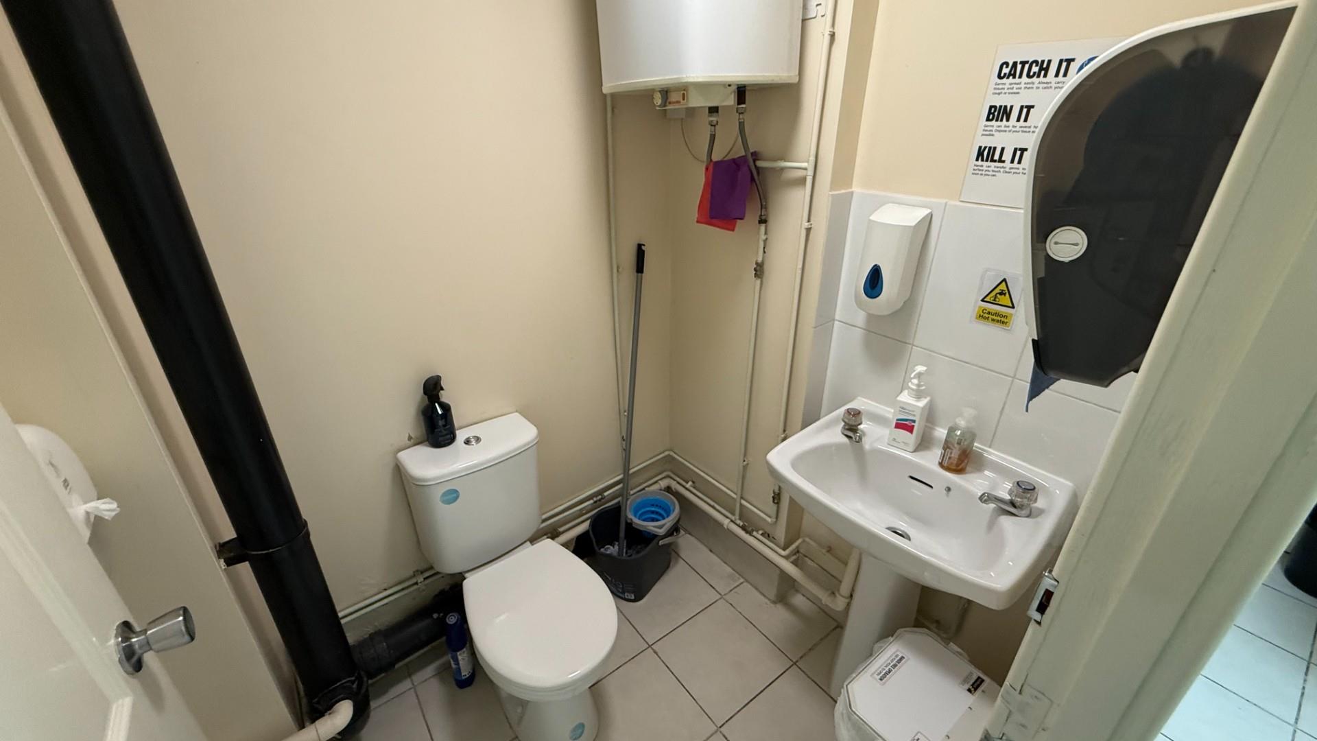 Retail property (high street) to rent in Holbrook Lane, Coventry  - Property Image 8