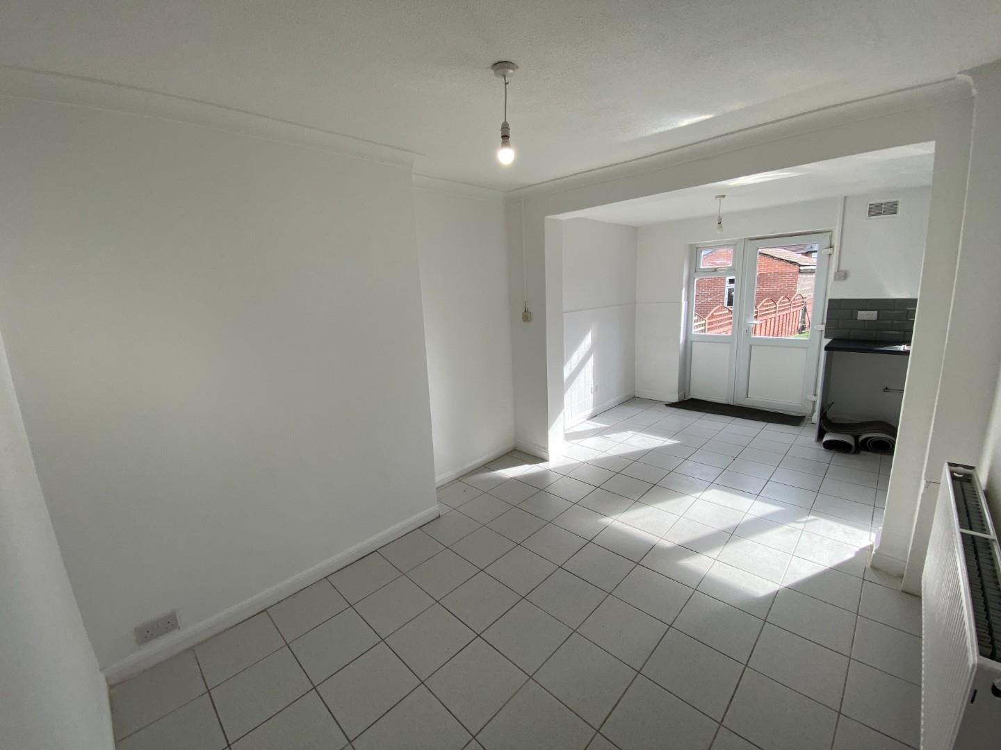3 bed terraced house to rent in Burnaby Road, Coventry  - Property Image 3