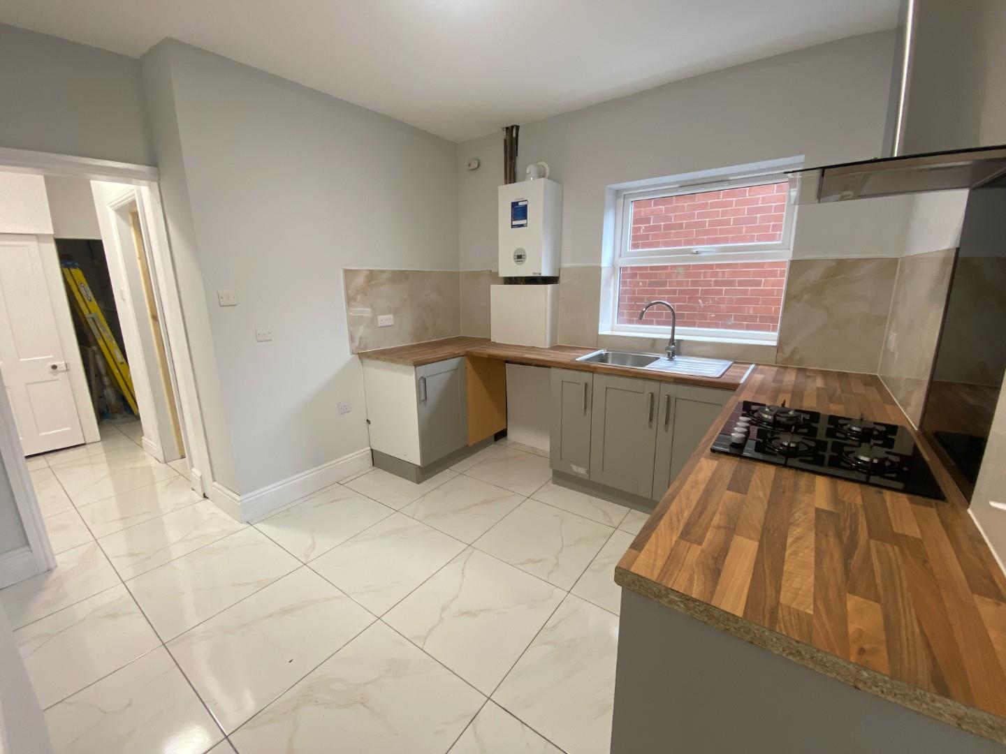 2 bed flat to rent in Walsgrave Road, Coventry 5