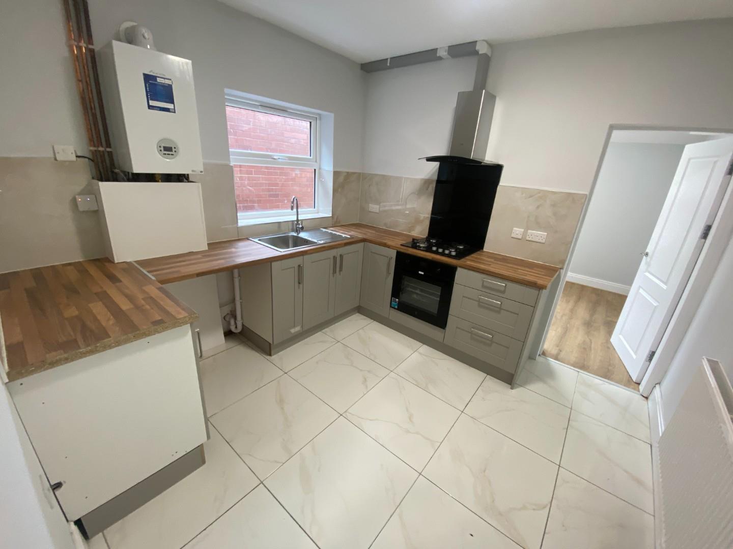 2 bed flat to rent in Walsgrave Road, Coventry 4