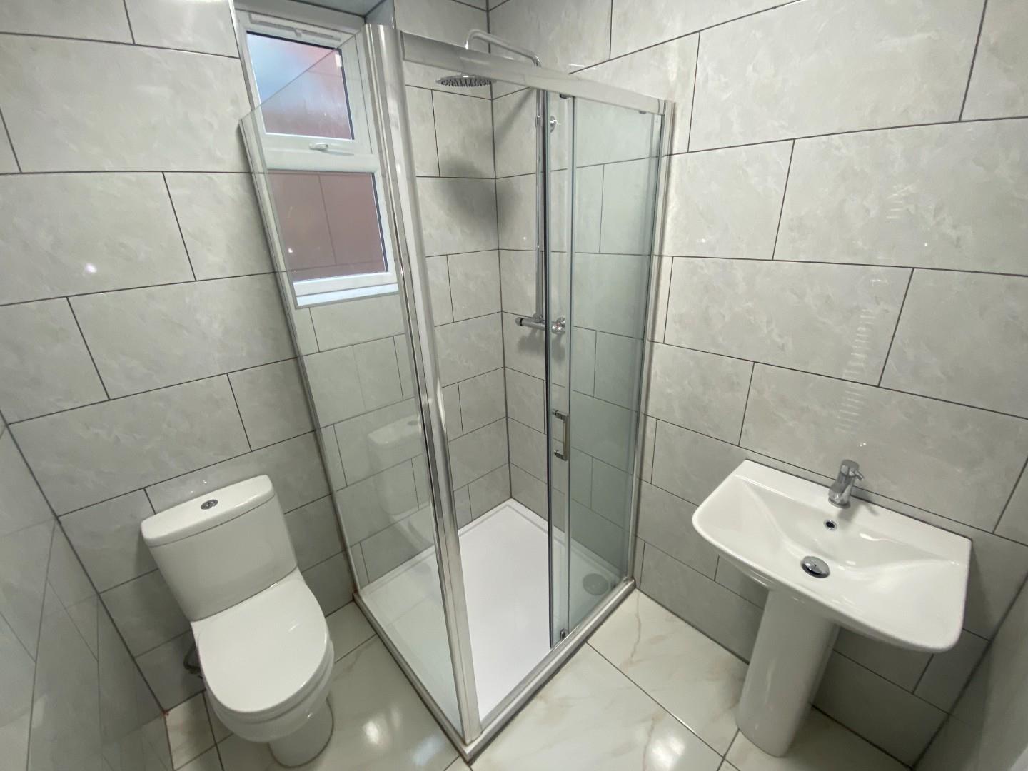 2 bed flat to rent in Walsgrave Road, Coventry 3