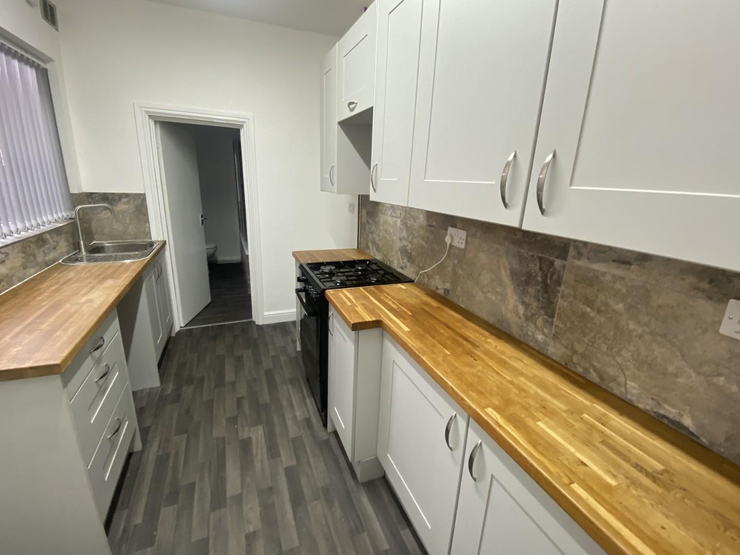 3 bed terraced house to rent in Bulkington Road, Bedworth 3