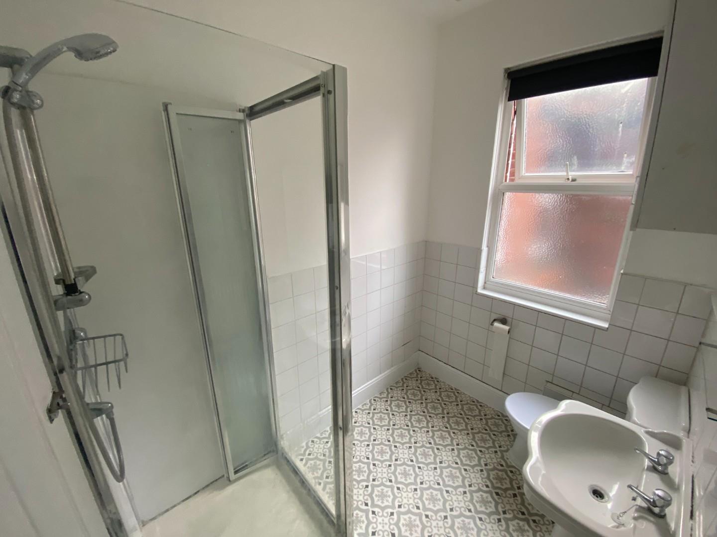 2 bed flat to rent in Walsgrave Road, Coventry 4